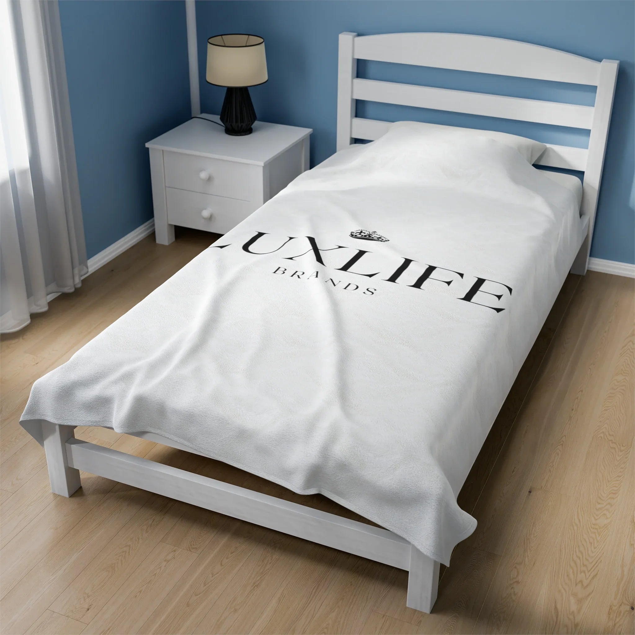 Luxlife Brands White Velveteen Plush Blanket