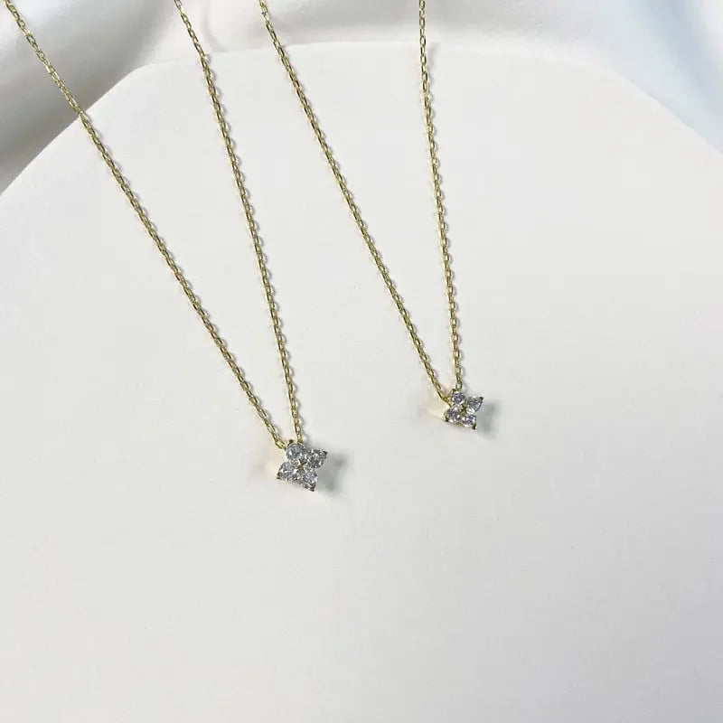 LUX 925 Sterling Silver Clover Pendant Necklace