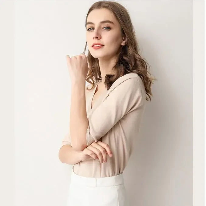 Spring/Summer 2023 Ladies Sweater Pullover Solid Color V-neck Half-sleeved Knitted Cashmere Sweater Thin Casual Top