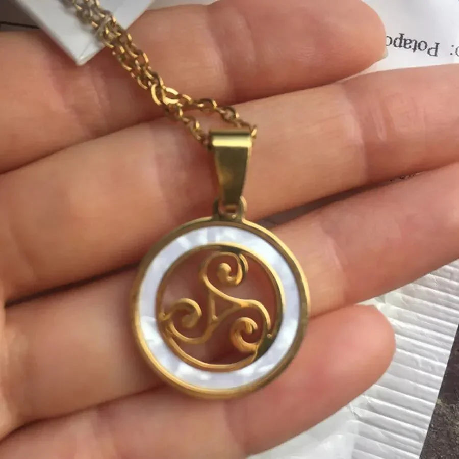 Fiona Pendant Necklace - Great Gift Idea