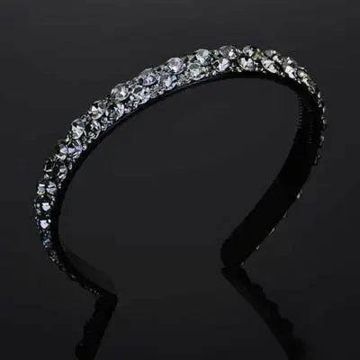 Elegant Pearl Headband With Teeth