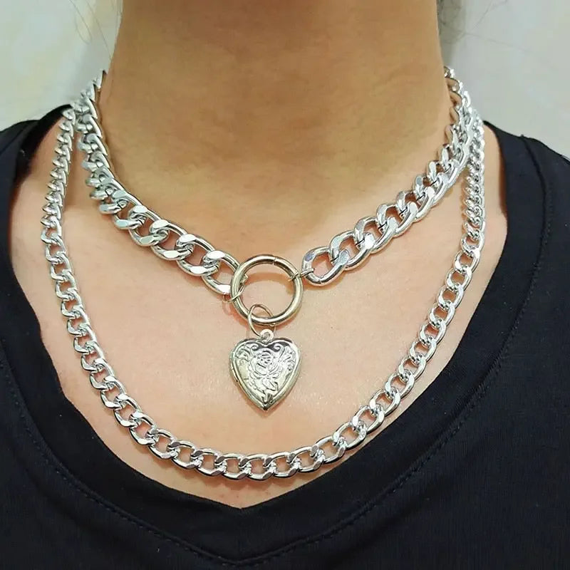 Vintage Multi Layered Gold Color Portrait Chain Chokers Necklace for Women Fashion Coin Thick Chain Pendant Necklace Jewelry