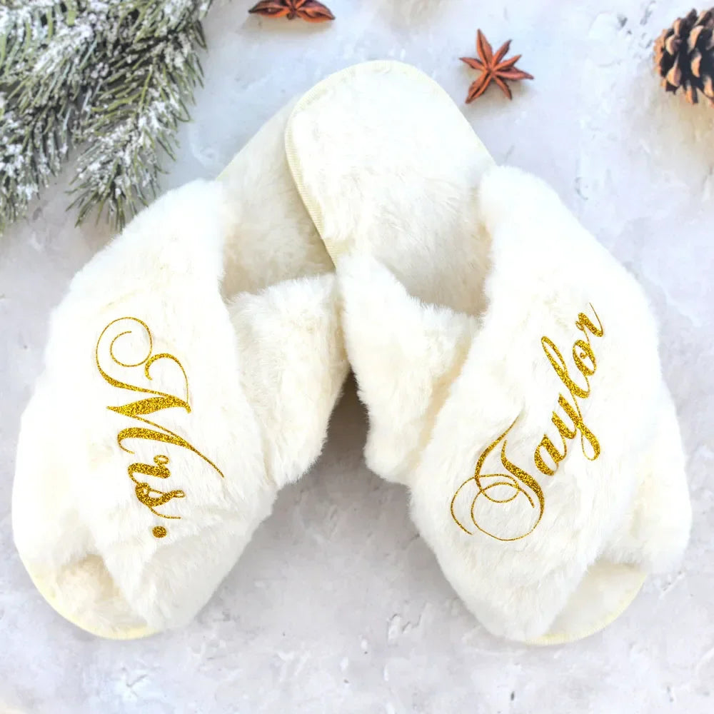 Custom Bridesmaid Fluffy Plush Open Toe Slippers Personalized Wedding Cross Flat Slippers for Women Ladies Indoor Shoes Fashion