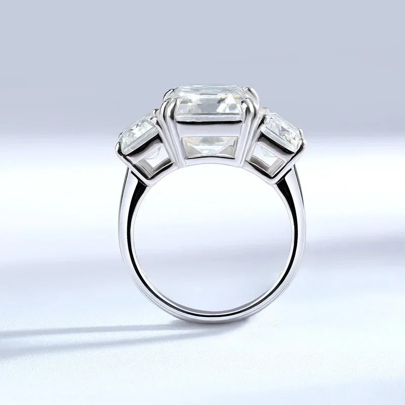Lux Emerald Moissanite Engagement Ring - Includes GRA Certificate