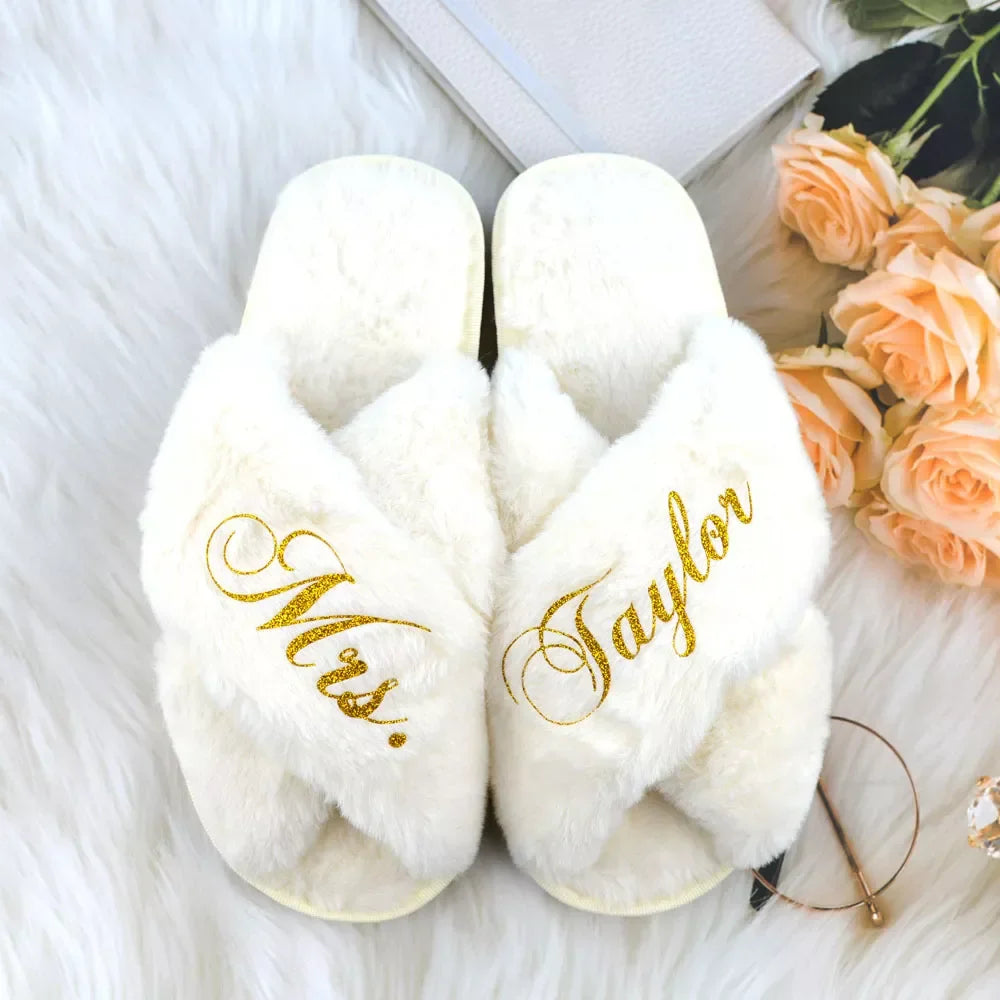 Custom Bridesmaid Fluffy Plush Open Toe Slippers Personalized Wedding Cross Flat Slippers for Women Ladies Indoor Shoes Fashion