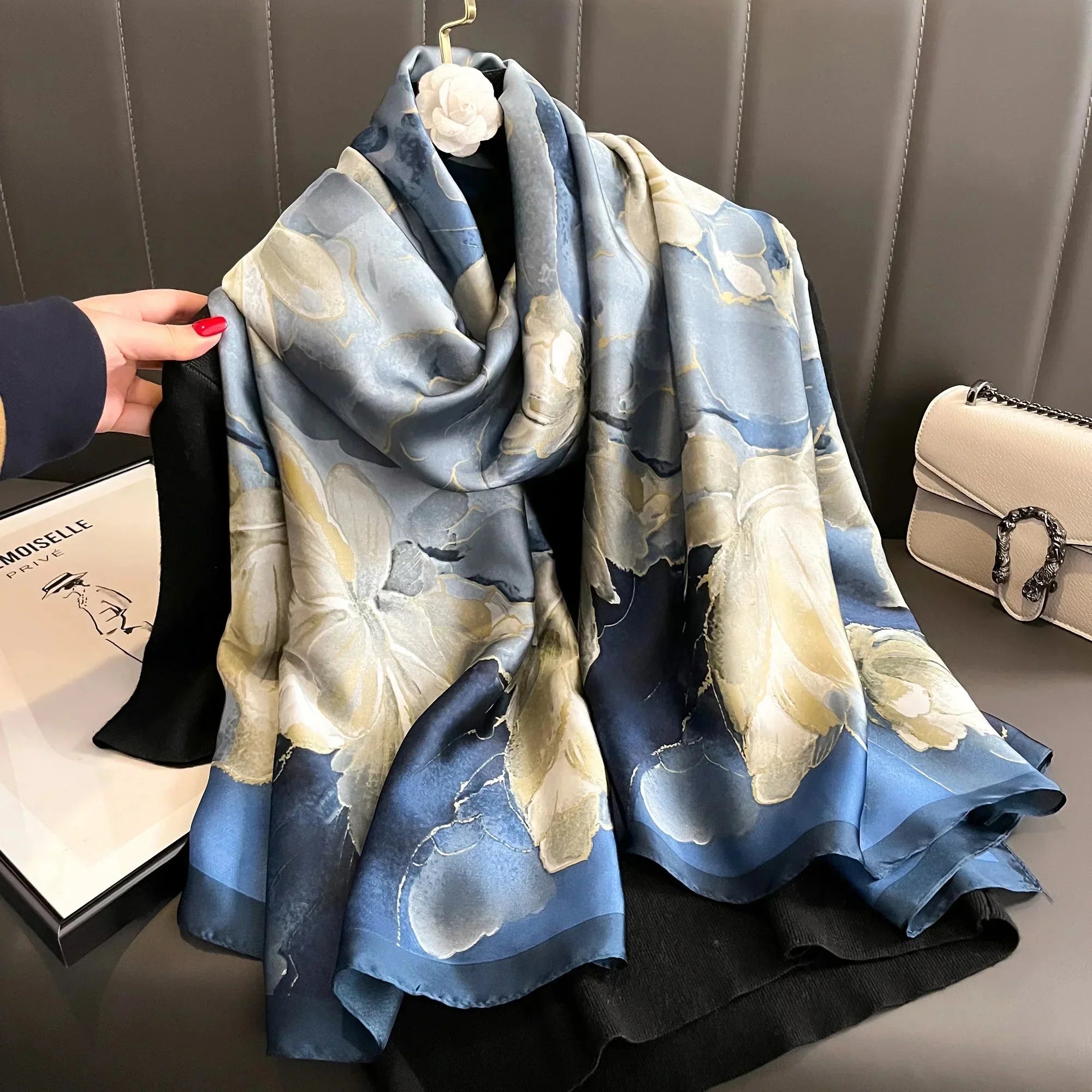 180*90cm Luxury Brand Women Summer Silk Scarves Shawl Lady Wrap Soft Female Europe Designer Beach Bandanna foulard muffler pareo
