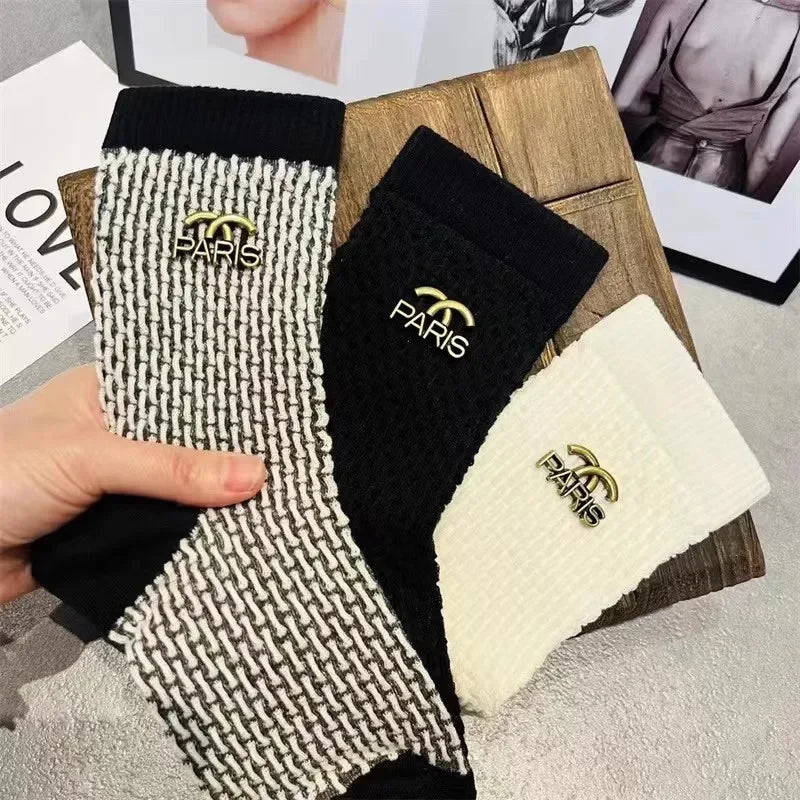 Retro Metal Letter Label Socks Brand Designer Sock Europe Letter Cotton Luxury Socks Sexy Warm Personality Fashion Boots Socks