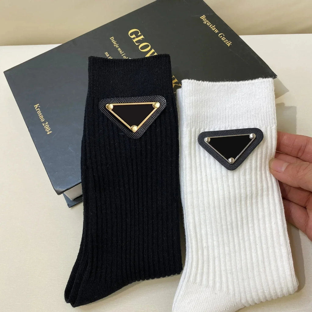 Iron Triangle Label Socks P Brand Designer Sock Europe Letter Luxury Socks Cotton Sexy Warm Personality Fashion Black White