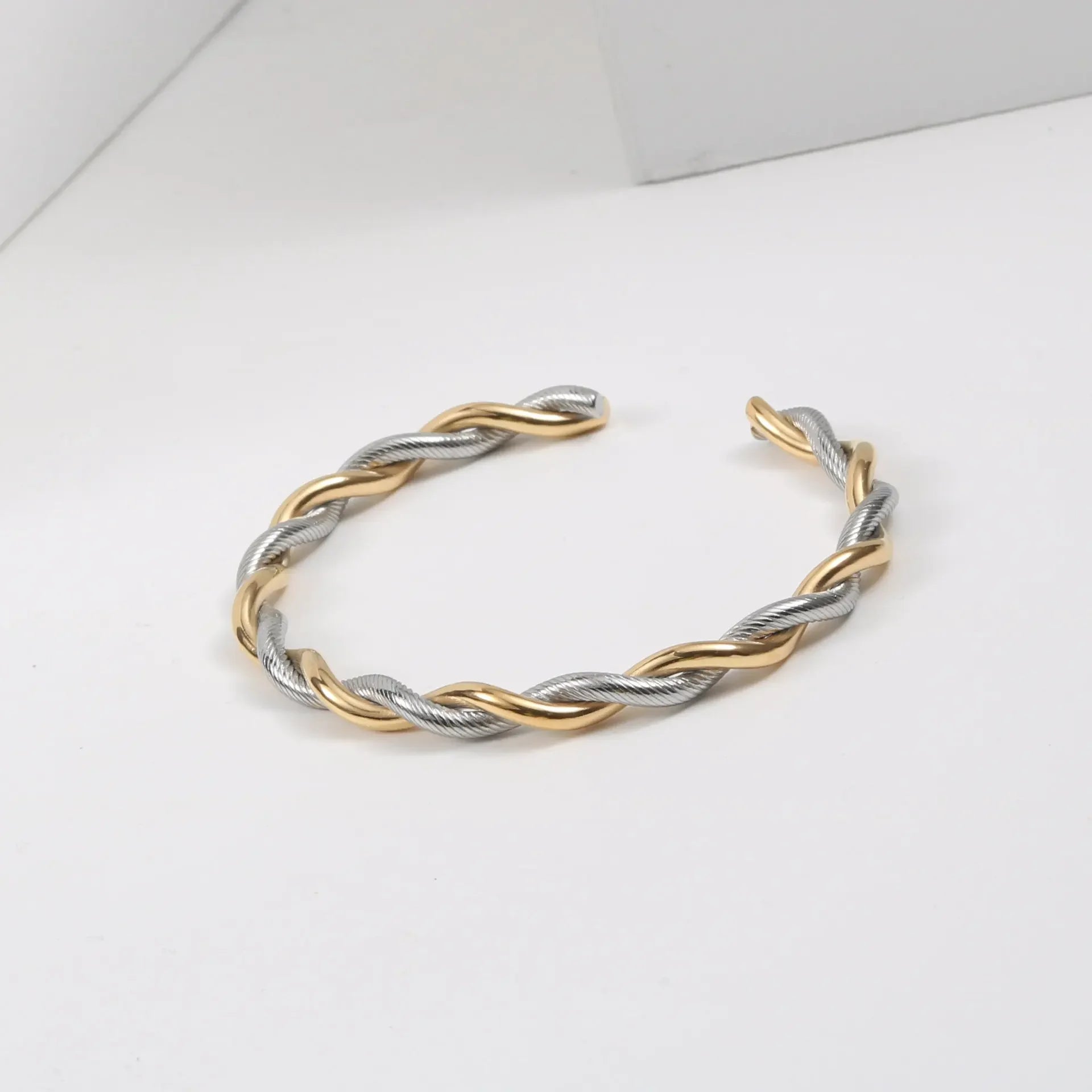 Lux SS Twist Bracelet
