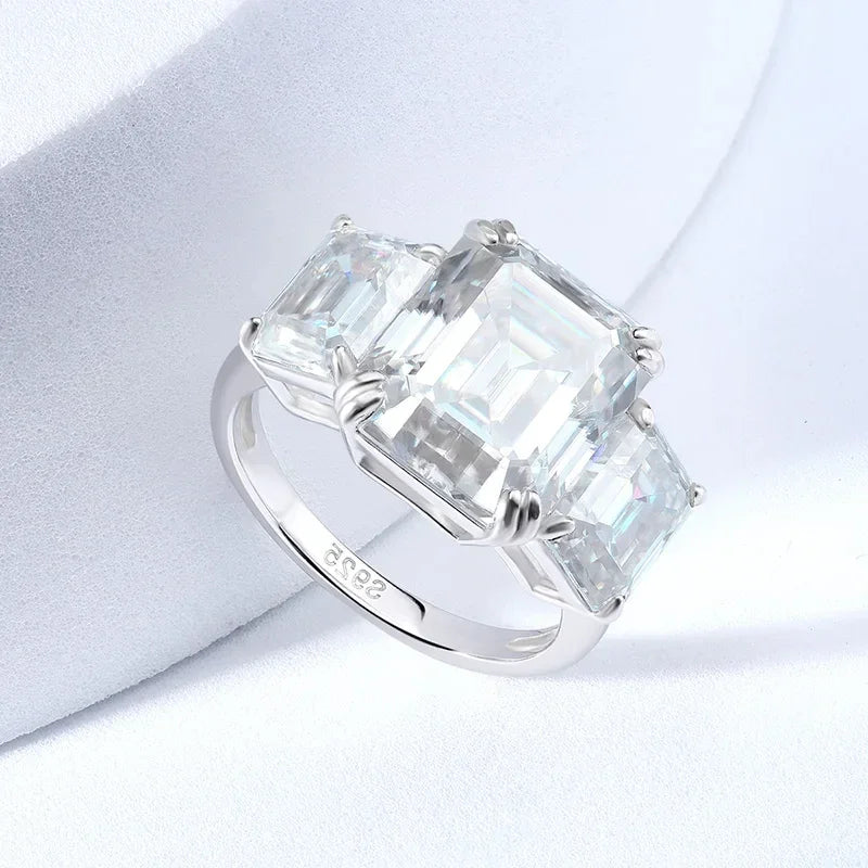 Lux Emerald Moissanite Engagement Ring - Includes GRA Certificate