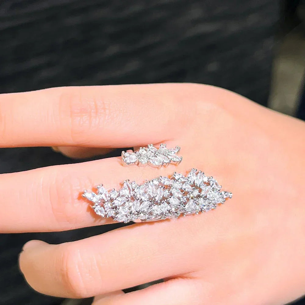 CWWZircons Adjustable Sparkly Big Chunky White Cubic Zirconia Pave Setting Women Party Engagement Long Finger Rings Jewelry R253