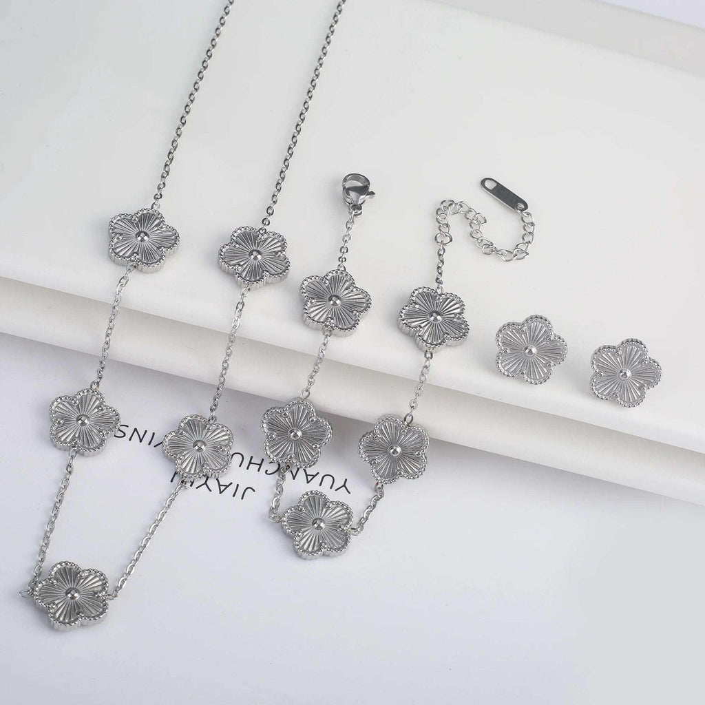 Hot Sale Stainless Steel Laser Five Leaf Flower Petal Adjustable Clover Bracelet Classic for Woman Girl Brand Jewelry Party Gift