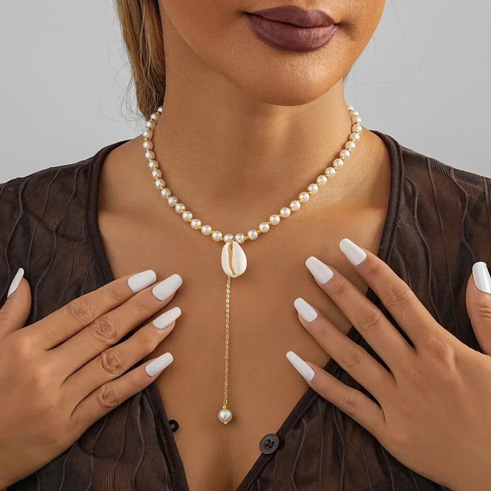Romantic Trend Niche Irregular Imitation Pearl String Gold Plated O-Chain Splice Necklace Fashion For Women Ball Jewelry Gift