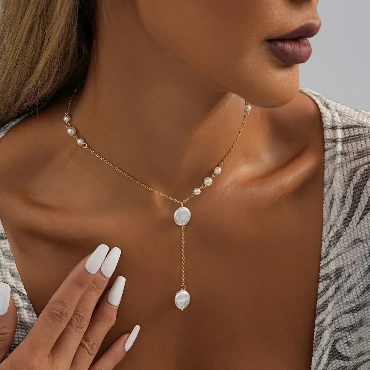 Romantic Trend Niche Irregular Imitation Pearl String Gold Plated O-Chain Splice Necklace Fashion For Women Ball Jewelry Gift