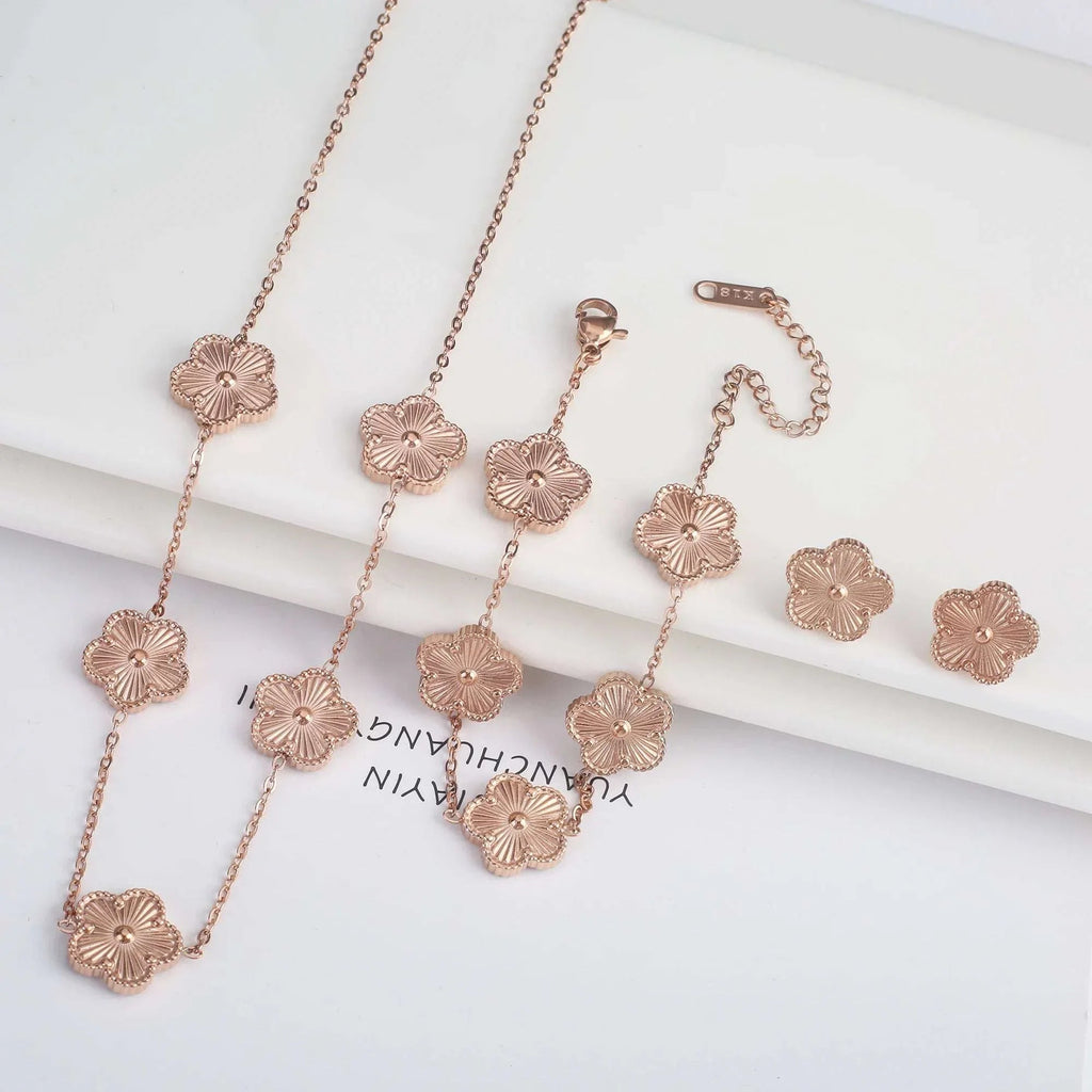 Hot Sale Stainless Steel Laser Five Leaf Flower Petal Adjustable Clover Bracelet Classic for Woman Girl Brand Jewelry Party Gift