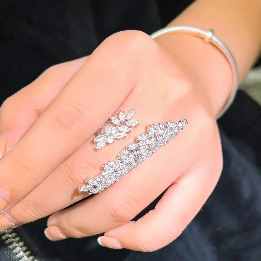 CWWZircons Adjustable Sparkly Big Chunky White Cubic Zirconia Pave Setting Women Party Engagement Long Finger Rings Jewelry R253