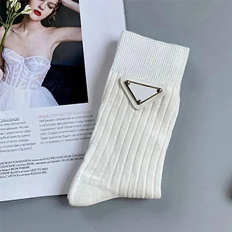 Iron Triangle Label Socks P Brand Designer Sock Europe Letter Luxury Socks Cotton Sexy Warm Personality Fashion Black White