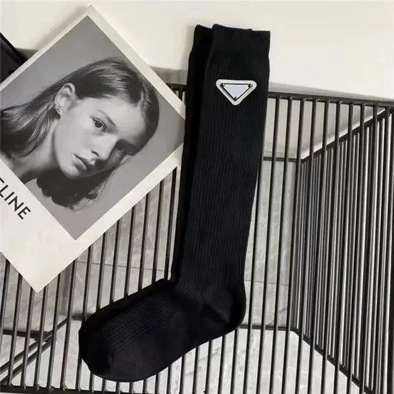 Iron Triangle Label Socks P Brand Designer Sock Europe Letter Luxury Socks Cotton Sexy Warm Personality Fashion Black White