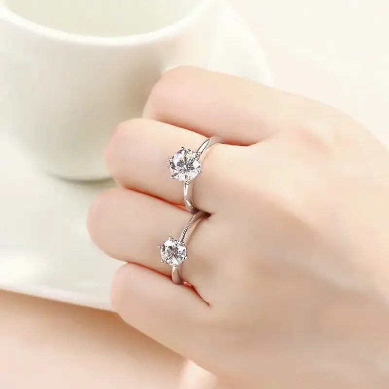 LUX Moissanite VVS1 Diamond Ring