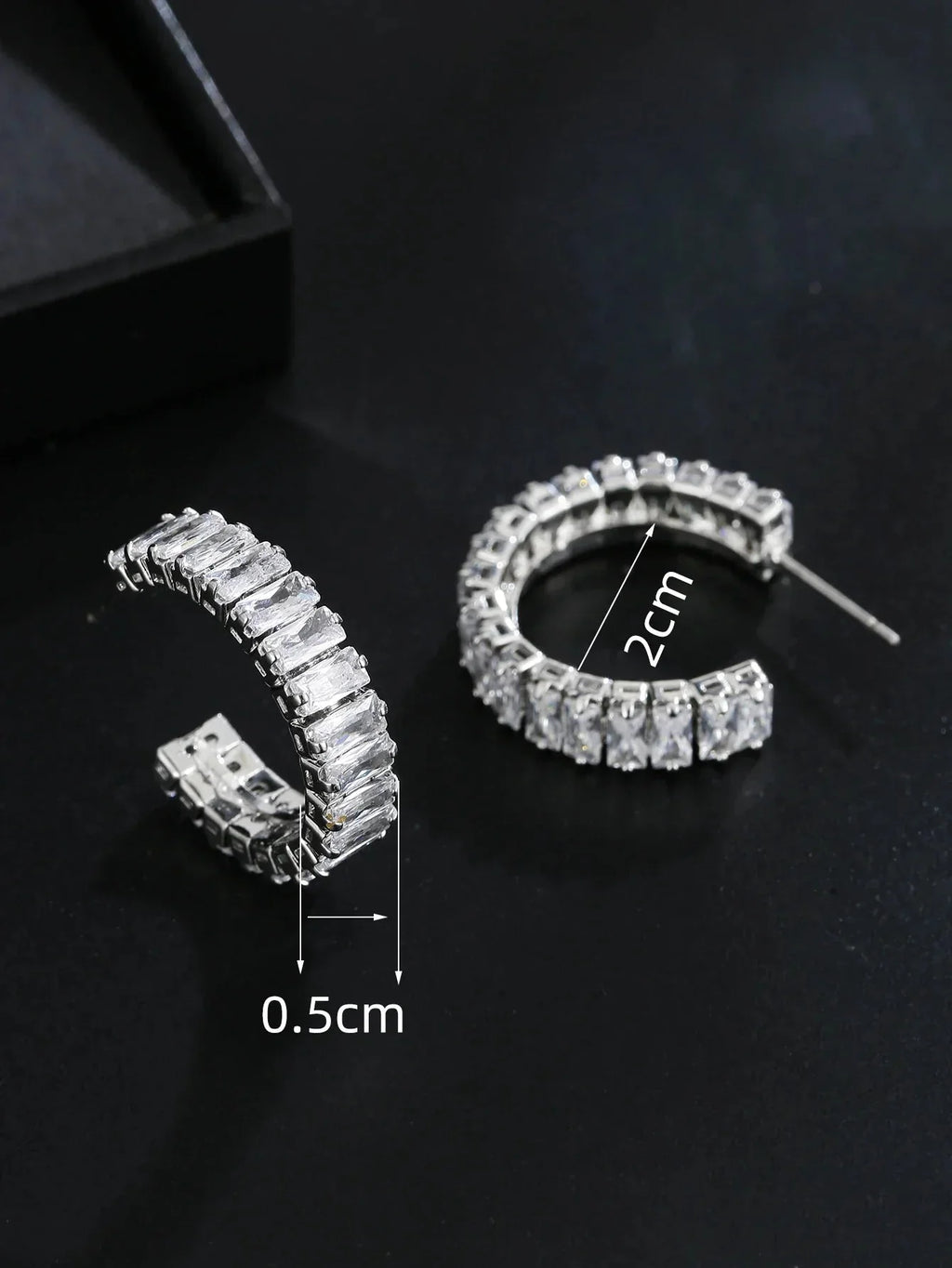 Emmaya New Geometric Rectangle Zircon Anti Allergy Stud Earrings For Women Fashion Gold Color Circle Shape Party Jewelry