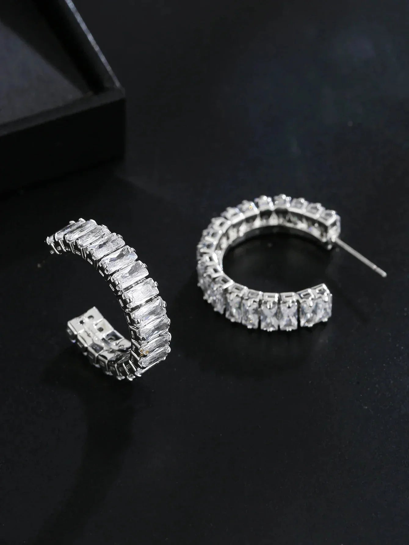 Emmaya New Geometric Rectangle Zircon Anti Allergy Stud Earrings For Women Fashion Gold Color Circle Shape Party Jewelry