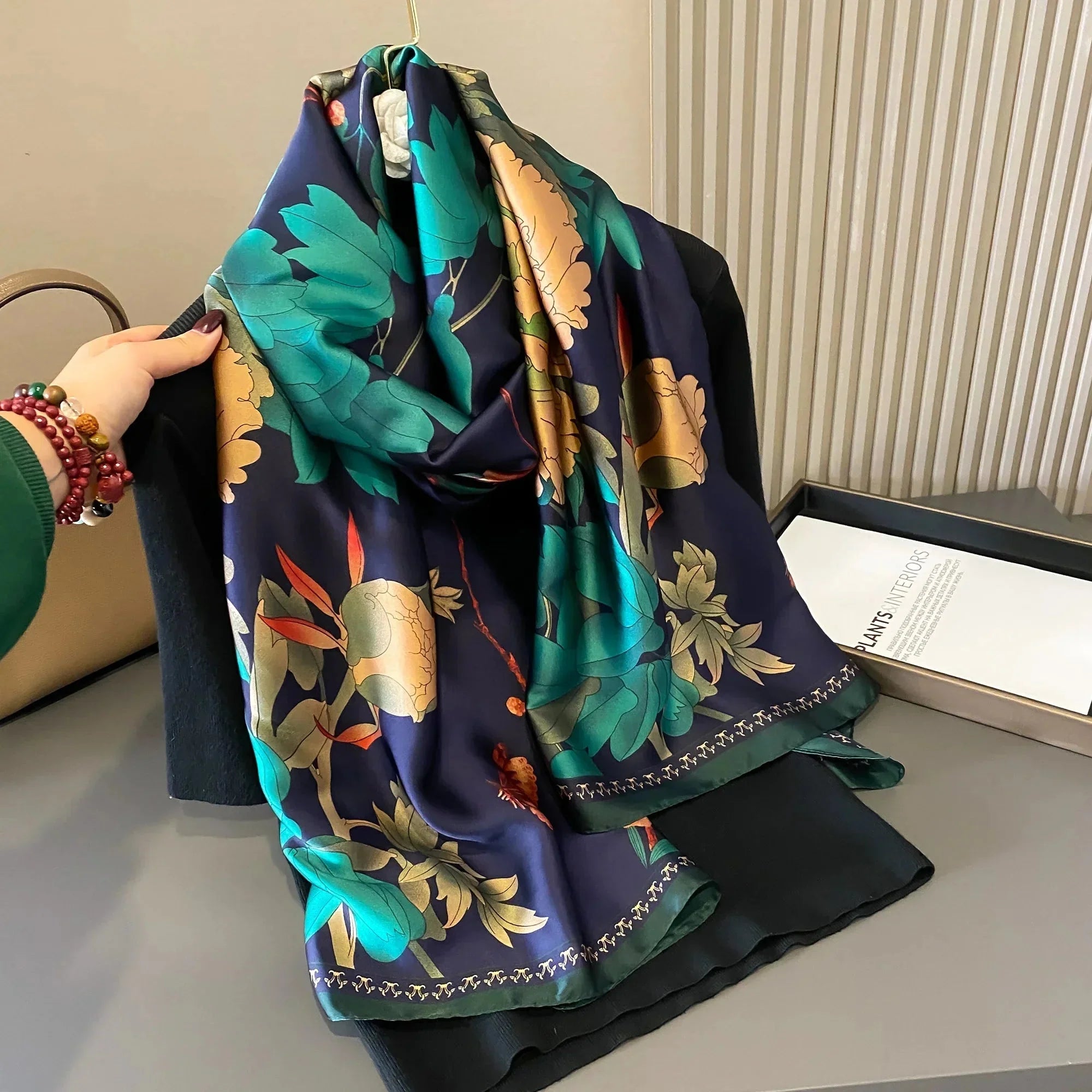 180*90cm Luxury Brand Women Summer Silk Scarves Shawl Lady Wrap Soft Female Europe Designer Beach Bandanna foulard muffler pareo