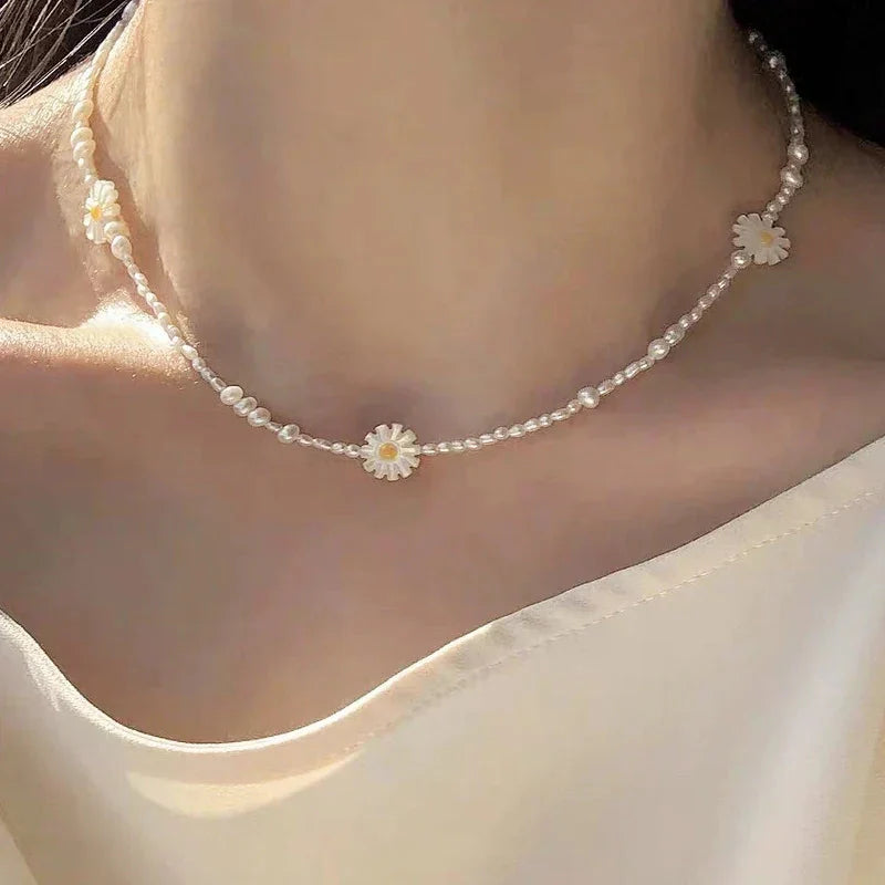 Boho Fashion Gold-Color Shell Necklace Natural Pearl Handmade Beautiful Necklace Women Baroque Jewelry Charm Statement Best Gift