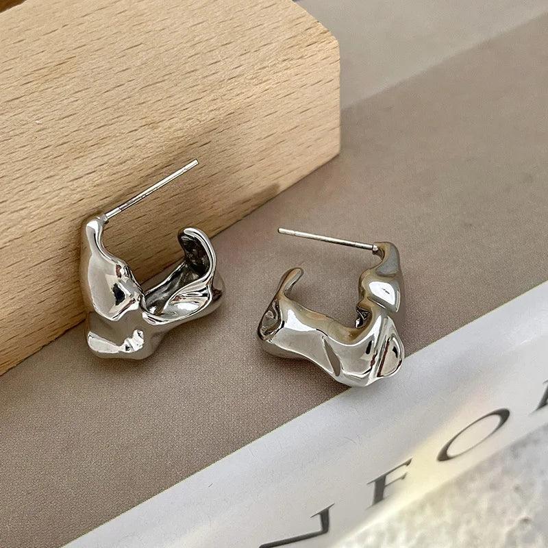 Trendy Circle Twists Hoop Earring for Women Simple Temperament Hyperbole Gold Color Ear Daily Wear Jewelry Party Gifts