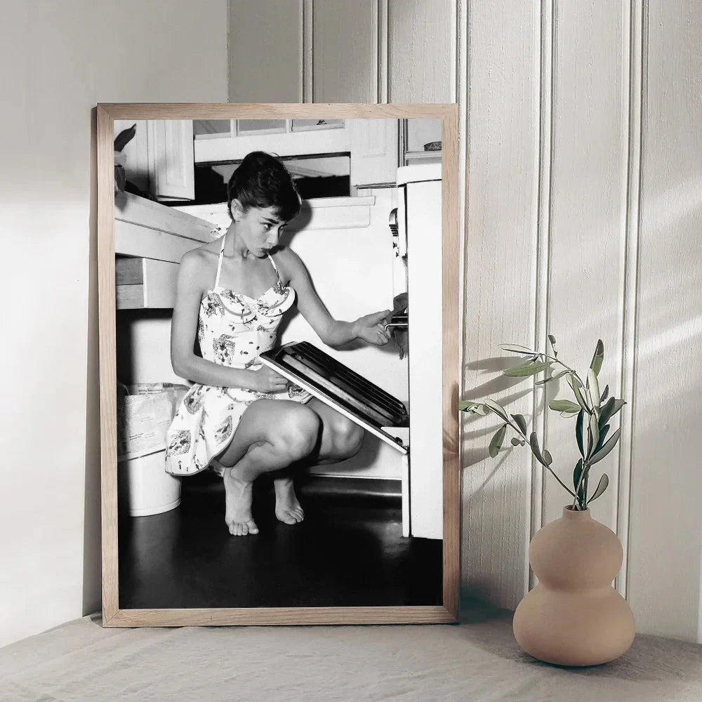 Audrey Hepburn Classic Anime Poster Waterproof Paper Sticker Coffee House Bar Room Wall Decor