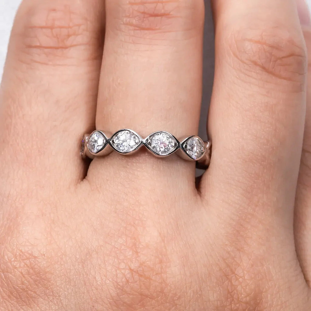 Girlfriend 3.5mm VVS1 D Color Moissanite Diamond Eternity Wedding Band Ring 925 Sterling Silver