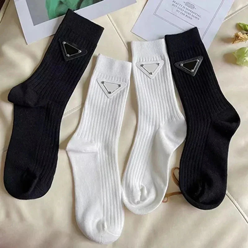 Iron Triangle Label Socks P Brand Designer Sock Europe Letter Luxury Socks Cotton Sexy Warm Personality Fashion Black White