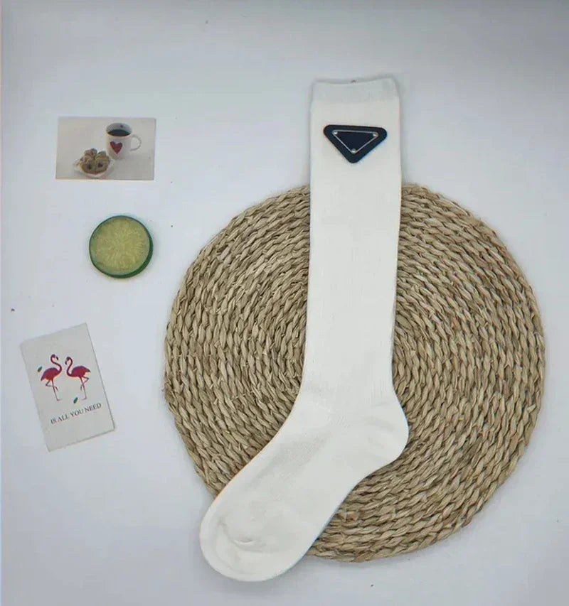Iron Triangle Label Socks P Brand Designer Sock Europe Letter Luxury Socks Cotton Sexy Warm Personality Fashion Black White