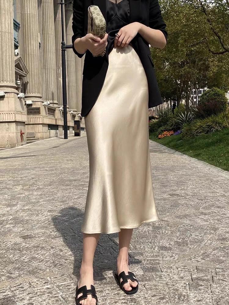 Classic Satin Pencil Sirt