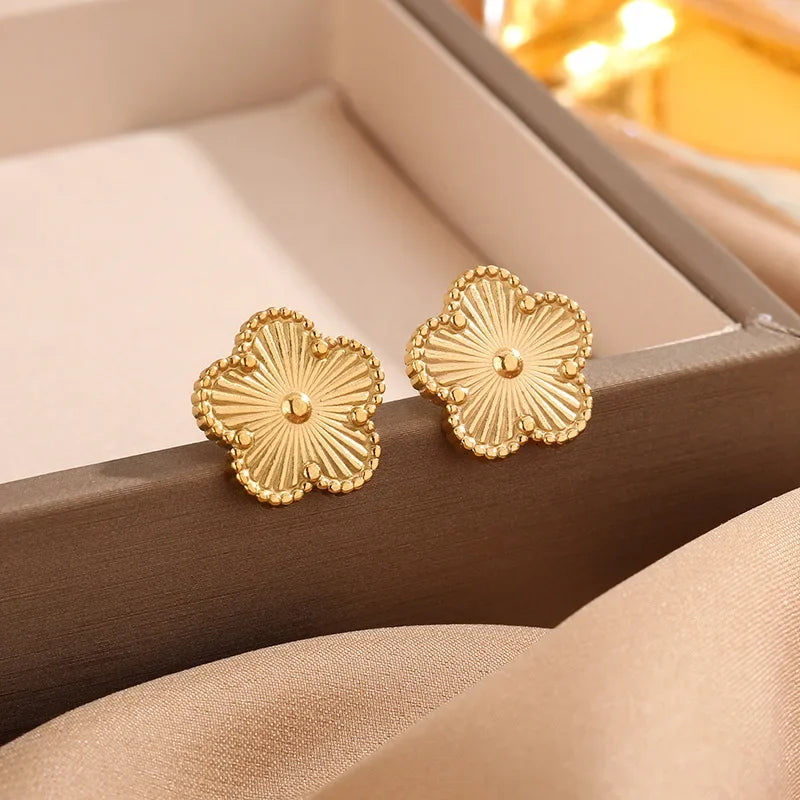 Shining Plum Blossom Plant Five Leaf Flower Plant Jewelry Set Bracelet Necklace Earrings Women's Stainless Steel Clover