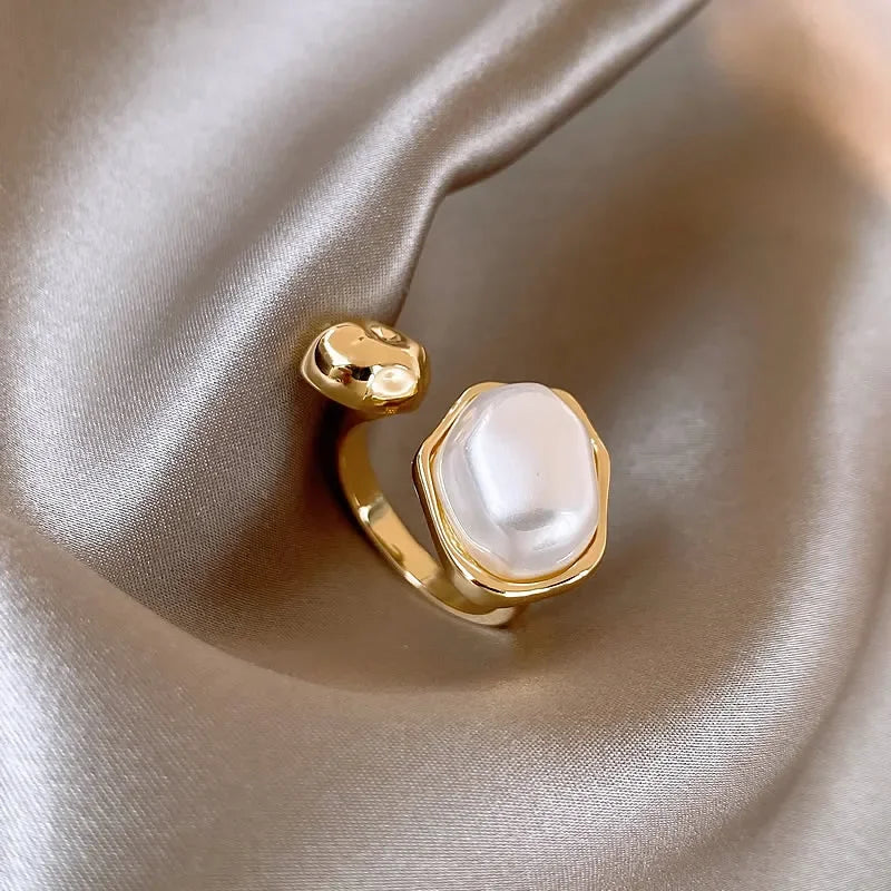 Baroque Pearl Ring