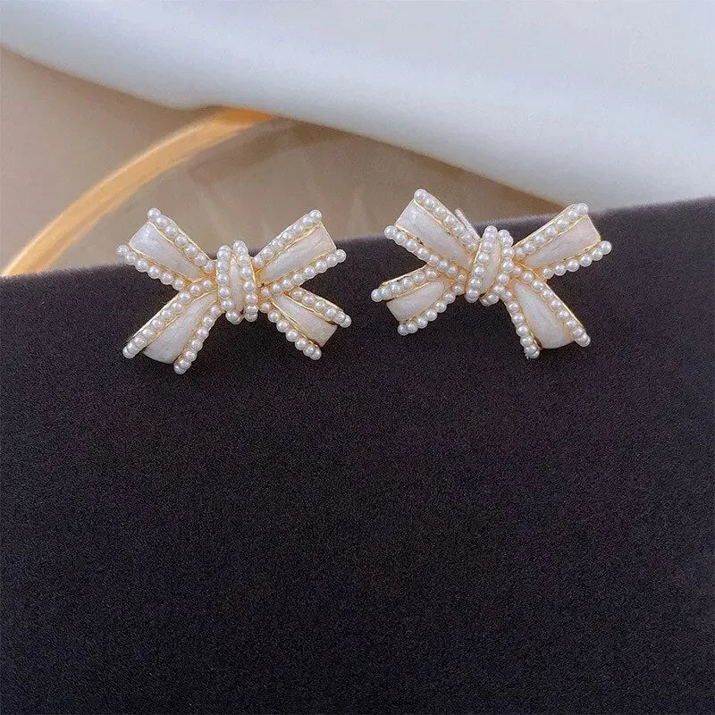 Lux Sassy Pearl Choker Necklace