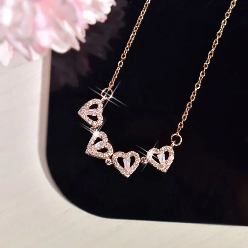 One Four-leaf clover lady small crowd necklace pendant titanium steel necklace lady jewelry